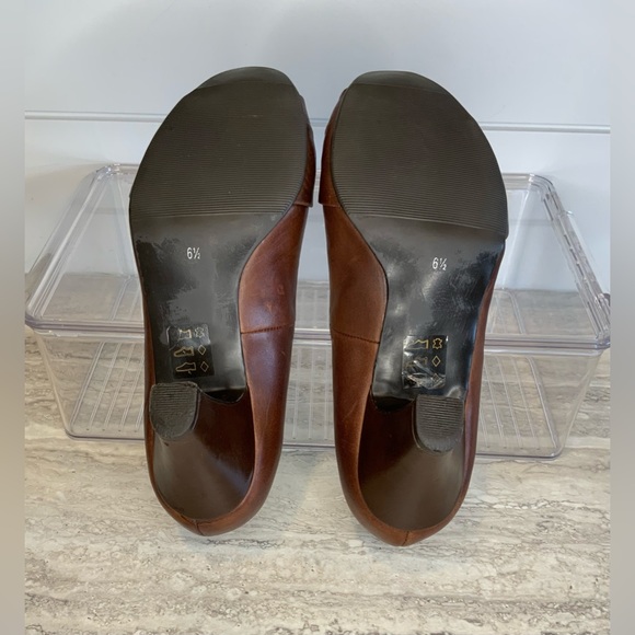 Call It Spring Brown Vegan Leather Pump - Size 6.5 - Picture 5 of 5